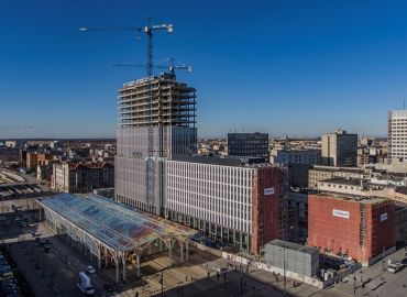 The Hi Piotrkowska office tower hits new heights and becomes the landmark building in Łódź
