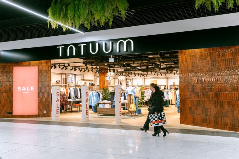 Pół miliona klientów Bramy Jury w półtora miesiąca od debiutu.   Nowe centrum handlu i rozrywki w Zawierciu otwiera kolejne sklepy